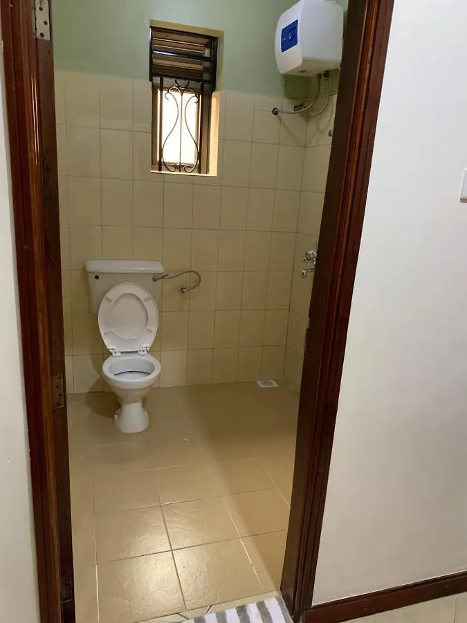 Cozy 2-Bedroom Apartment Within City Limits. كامبالا
